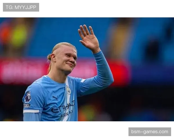 哈兰德空翻庆祝进球，展现非凡运动天赋点燃赛场氛围